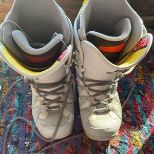 Burton men’s snowboard boots and bindings